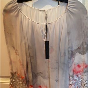 Blouse never been worn